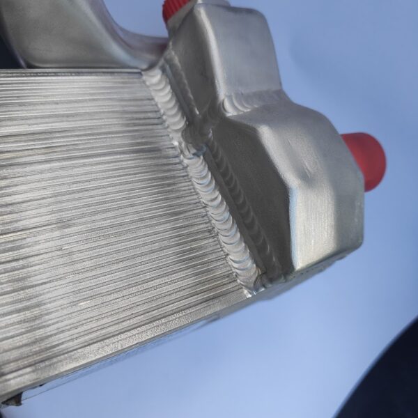 Cordons de soudure sur pièces métalliques– assemblage de haute qualité réalisé par CTM Laser pour des applications industrielles ou esthétiques.